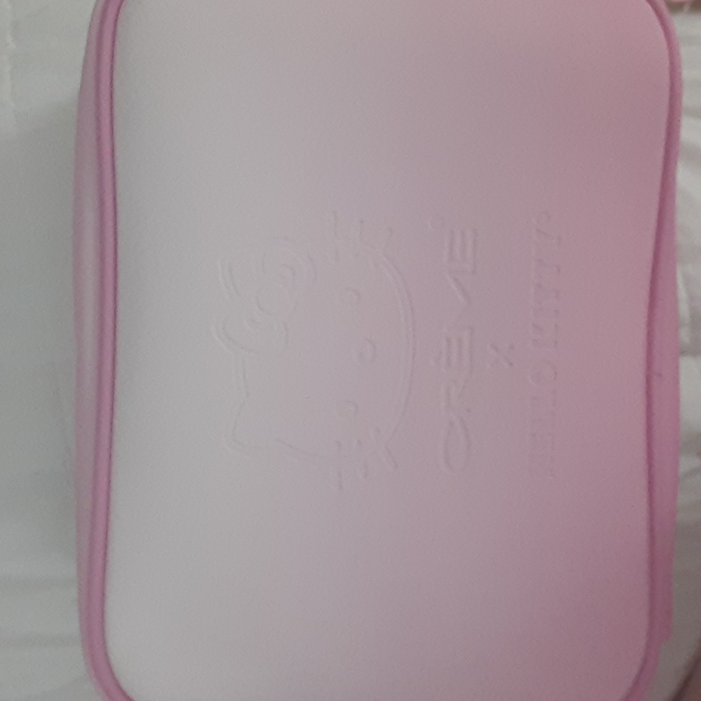 Creme Shop X Hello Kitty Beauty Travel Case - Picture 2 of 7